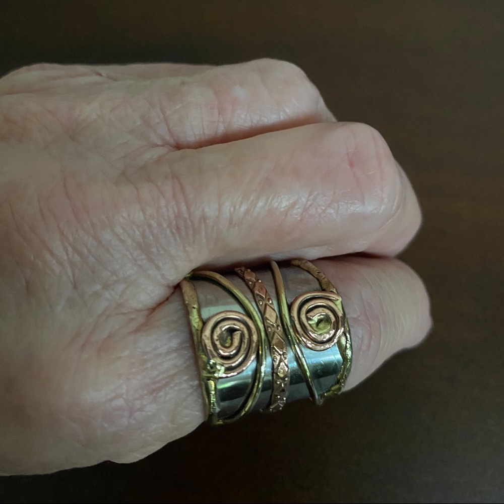 Nwot. Mixed Metal Adjustable Ring. - image 3
